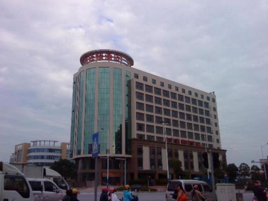 7 Days Inn Yangjiang Xinyue International Studio Екстер'єр фото