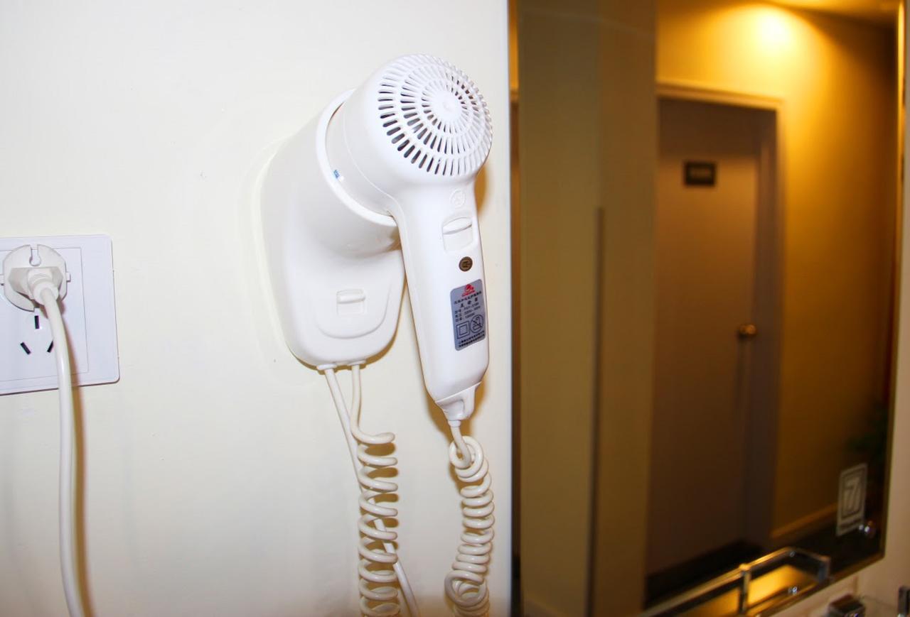 7 Days Inn Yangjiang Xinyue International Studio Екстер'єр фото